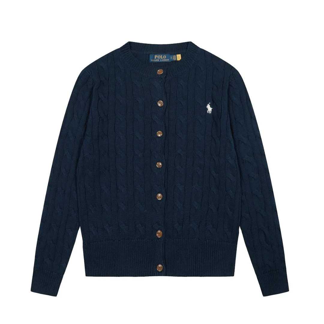 P220 RALPH LAUREN Ralph Lauren sixteen colors classic small label embroidery hemp cardigan round neck long sleeve button knitted sweater men's and women's tops Size: S M L It is made of pure cotton yarn and multi-knitted pure cotton, which is skin-friendly and comfortable. Small label war horse embroidery twist button round neck cardigan sweater🐎High quality. Follow the blogger to learn how to wear it! Let’s buy a Ralph Lauren cable sweater. It’s a super hard-to-find series after it became popular. It’s hard to find one on the official website. It’s simple and practical, has a lazy and loose feel, soft and delicate feel, and has a loose fit. Whether worn alone or layered, you can wear a simple one to create different styles of fashion!